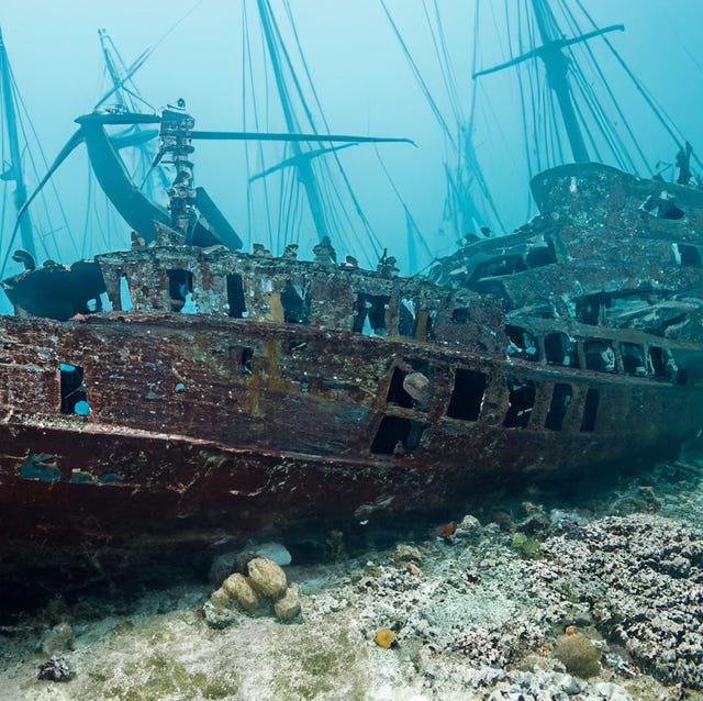 amazing-sunken-ship-in-the-middle-of-the-sea-with-royalty-free-image-1764973424.pjpeg.jpg