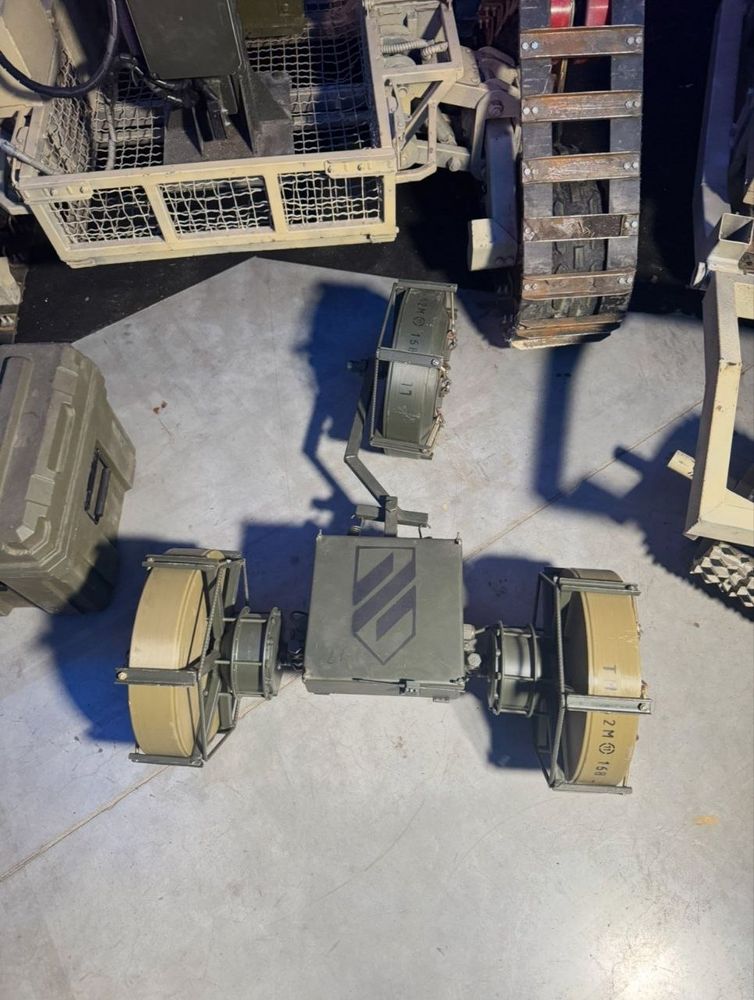 dronemadeofantitankmines.jpg