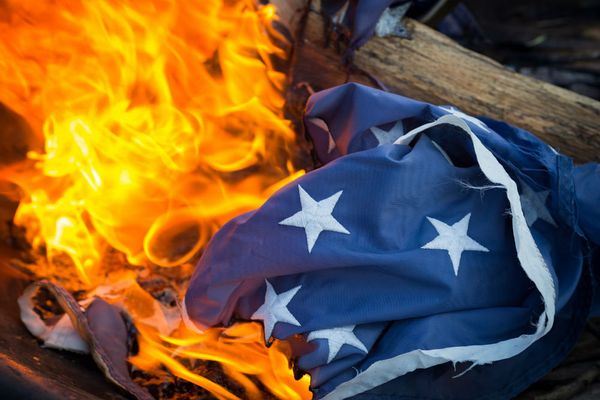 flag-burning.jpg