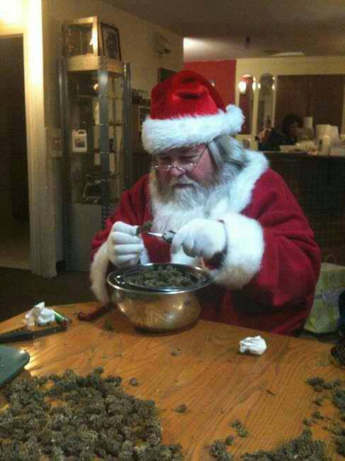 Holidays - Christmas - Marijuana - 4779114579207_n.jpg