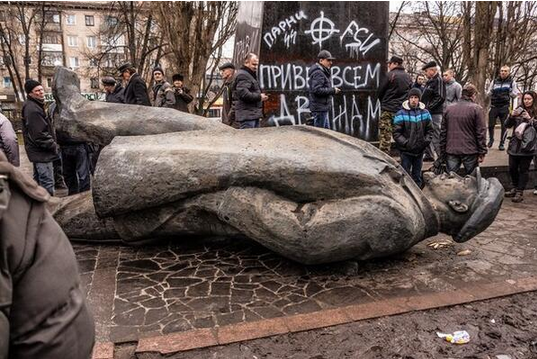 lenin-statue.png