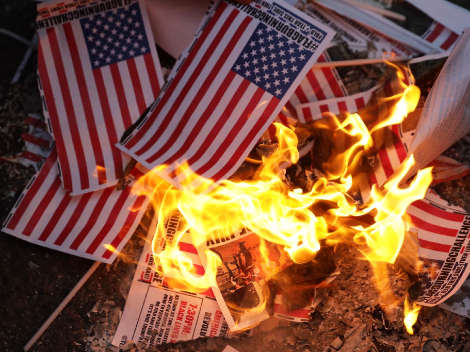 burning-us-flags.jpg